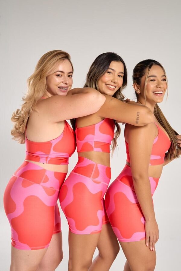 SET TOP TIRAS + SHORT PINK GLOW